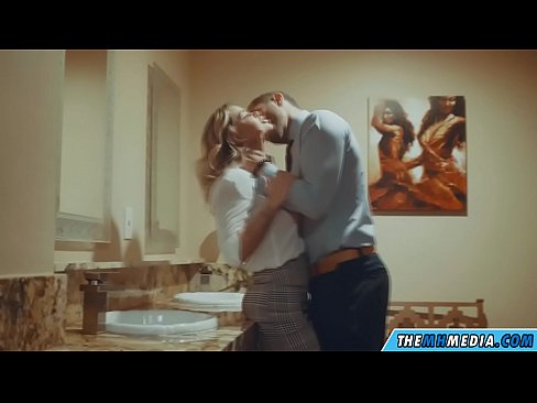 ❤️ Wanneer een rondborstige blondine je verleidt in een openbaar toilet ☑ Fuck video at porn nl.pornmega-com.ru